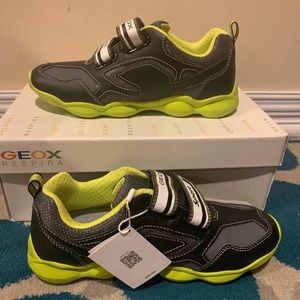 Geox Boys Sneakers NWT